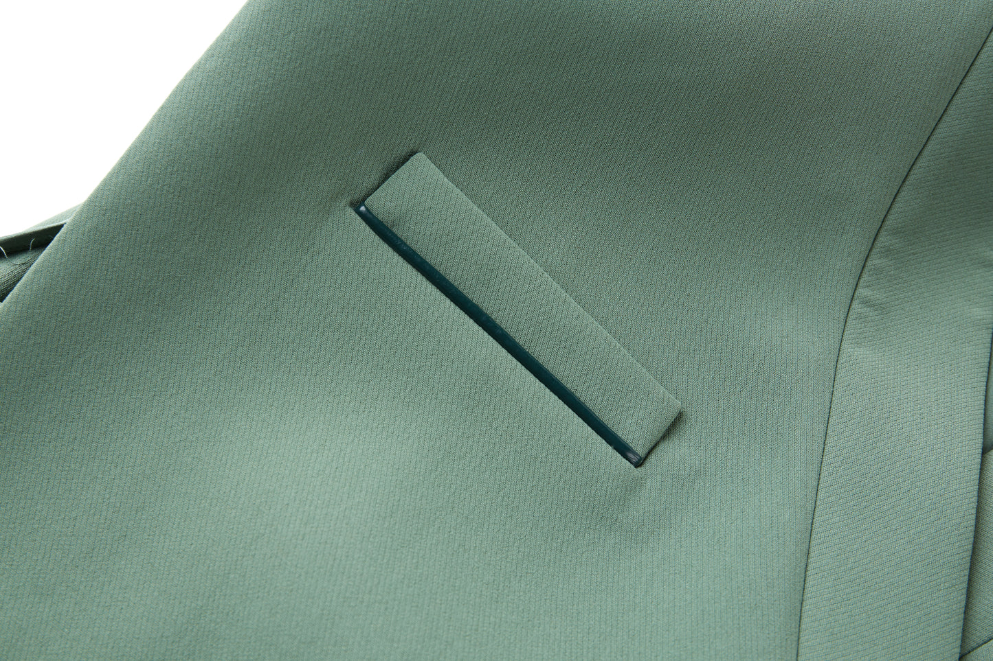 Celadon sleeveless suit with cutaway buttons
