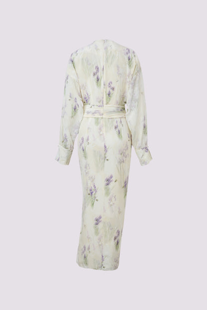 Lila Blumen-Qipao
