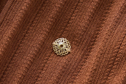 Black fungus edge threaded knitted jacket