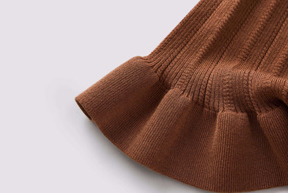Black fungus edge threaded knitted jacket