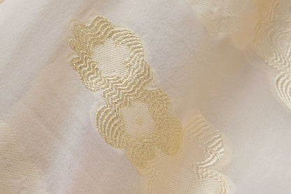Jacquard top made of mulberry silk
