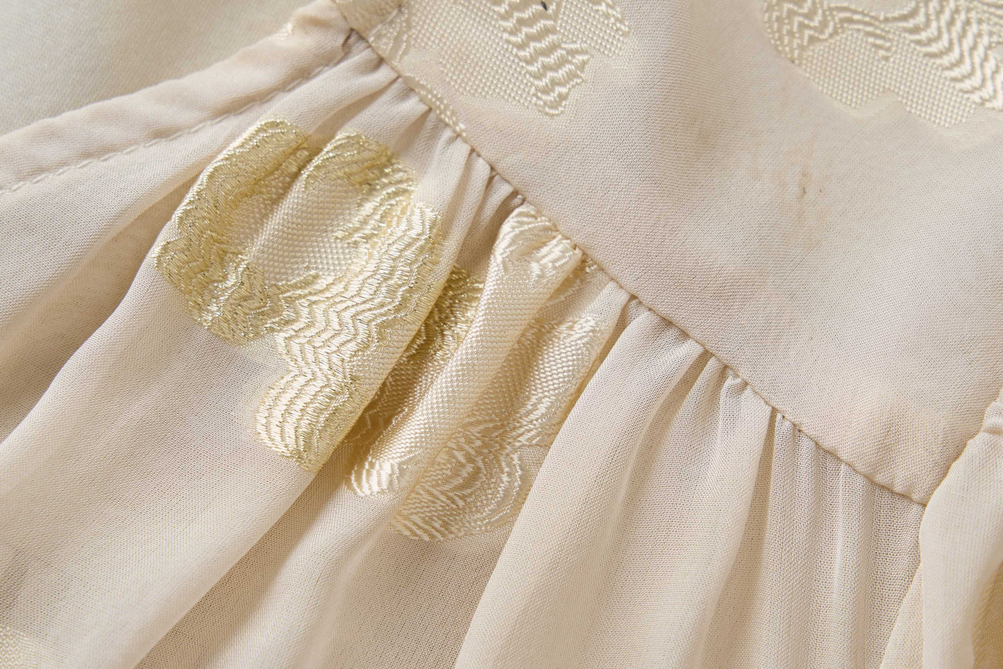 Jacquard top made of mulberry silk